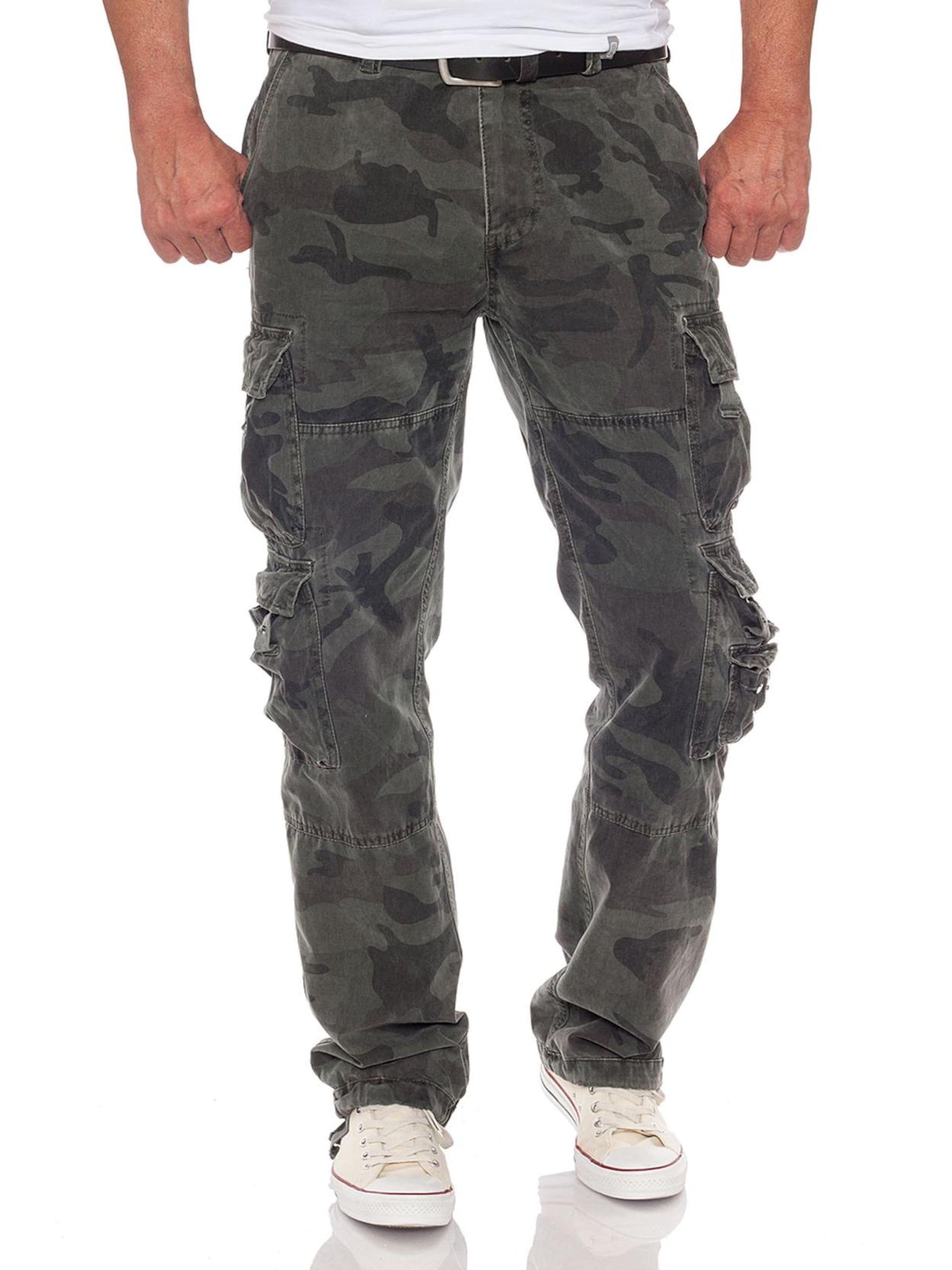 JETLAG Regular Cargo Pants in Green: front