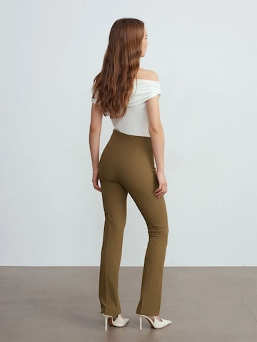 Regular Pantalon Dilvin en marron