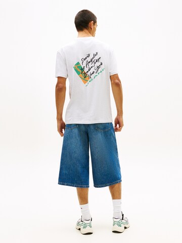 Tricou de la Tommy Jeans pe gri