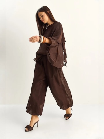 Completo pantalone di Bianco Lucci in marrone