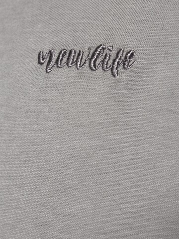 T-Shirt New Life en gris