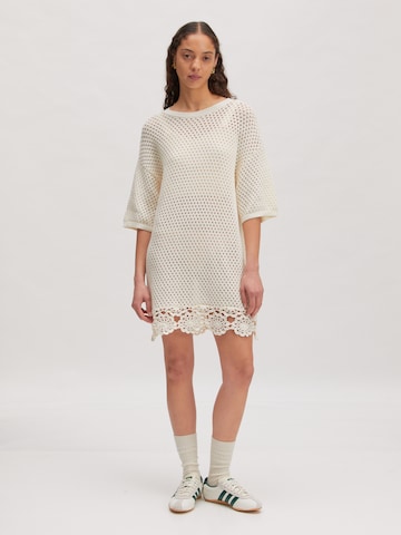 Robe 'Conor' EDITED en beige