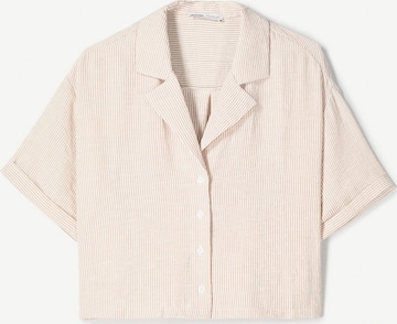 Bluză de la Bershka pe bej: față