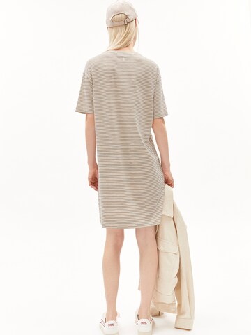 Robe ' CHAARA ' ARMEDANGELS en beige