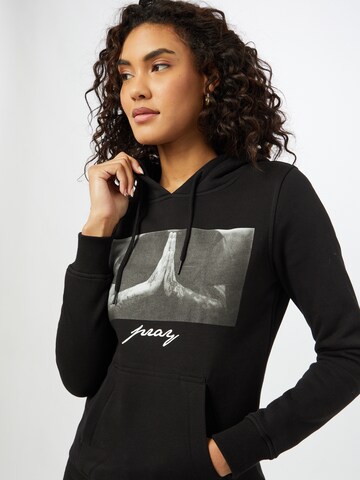 Mister Tee Sweatshirt 'Pray' in Zwart