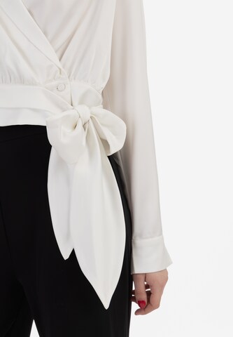 faina - Blusa en blanco