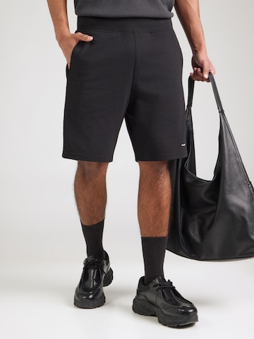 G-STAR Regular Trousers in Black: front