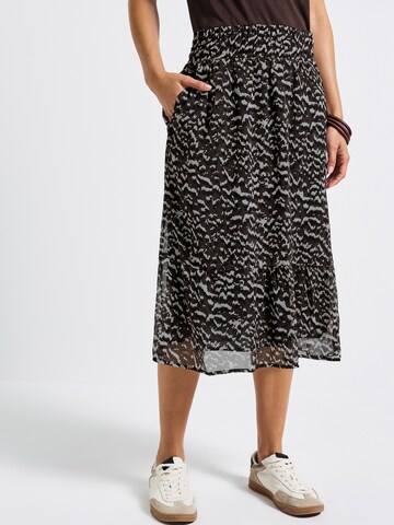 STREET ONE Skirt in Brown: front