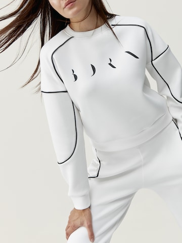 Born Living Yoga Sportief sweatshirt ' Agda ' in Wit