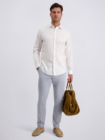 Fit confort Chemise PIERRE CARDIN en blanc