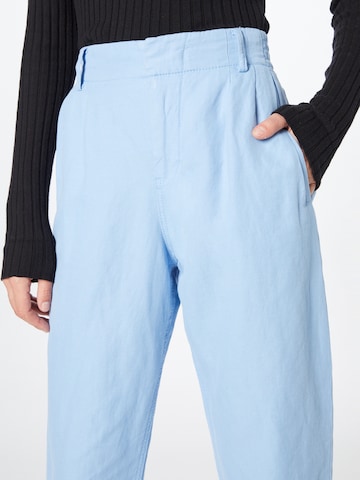 DRYKORN Regular Pleat-Front Pants in Blue