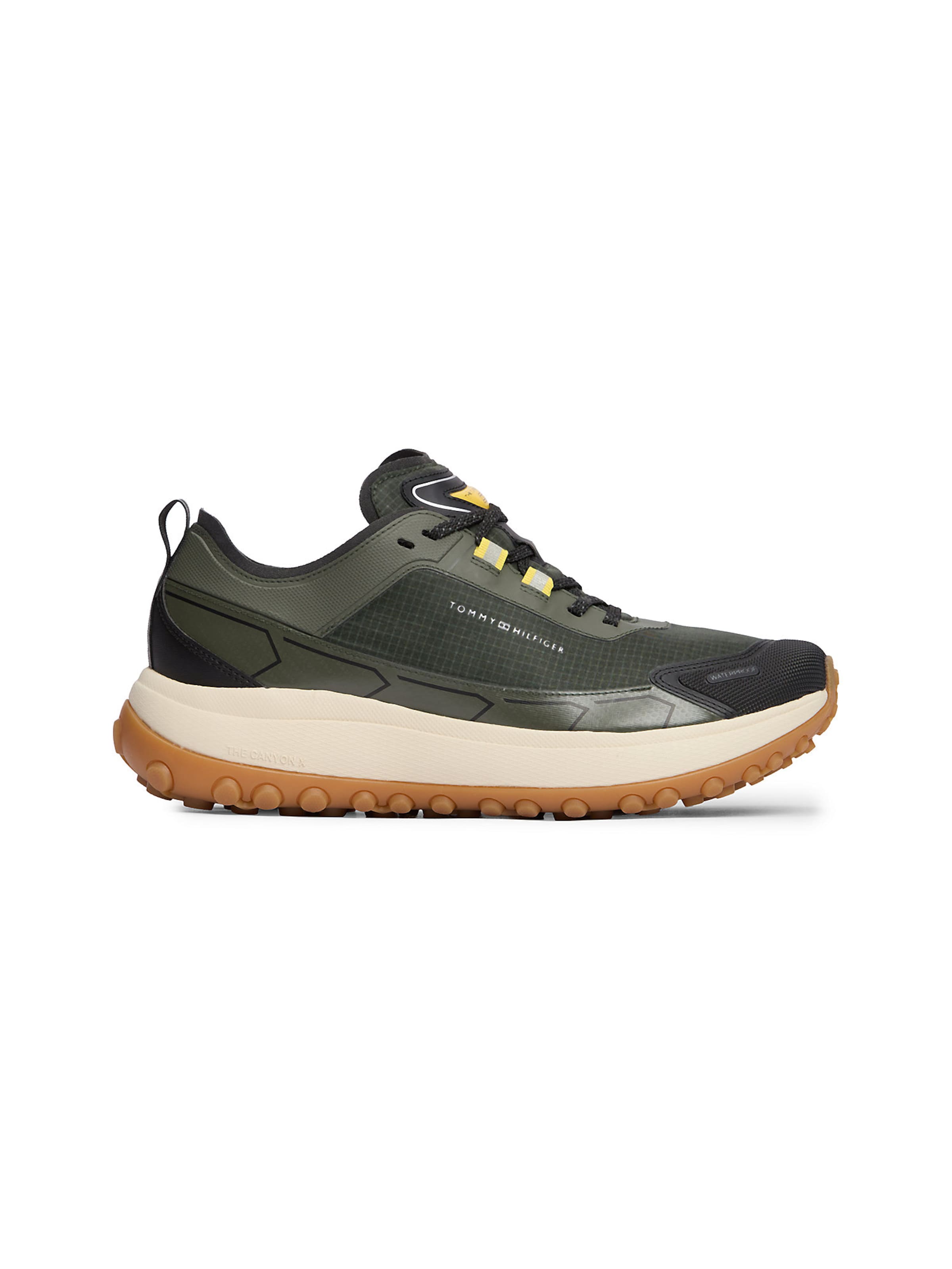 TOMMY HILFIGER Sneaker in Grün