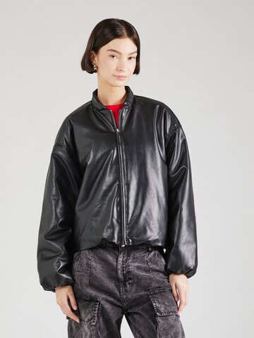 Monki Jacke in Schwarz: Vorderseite