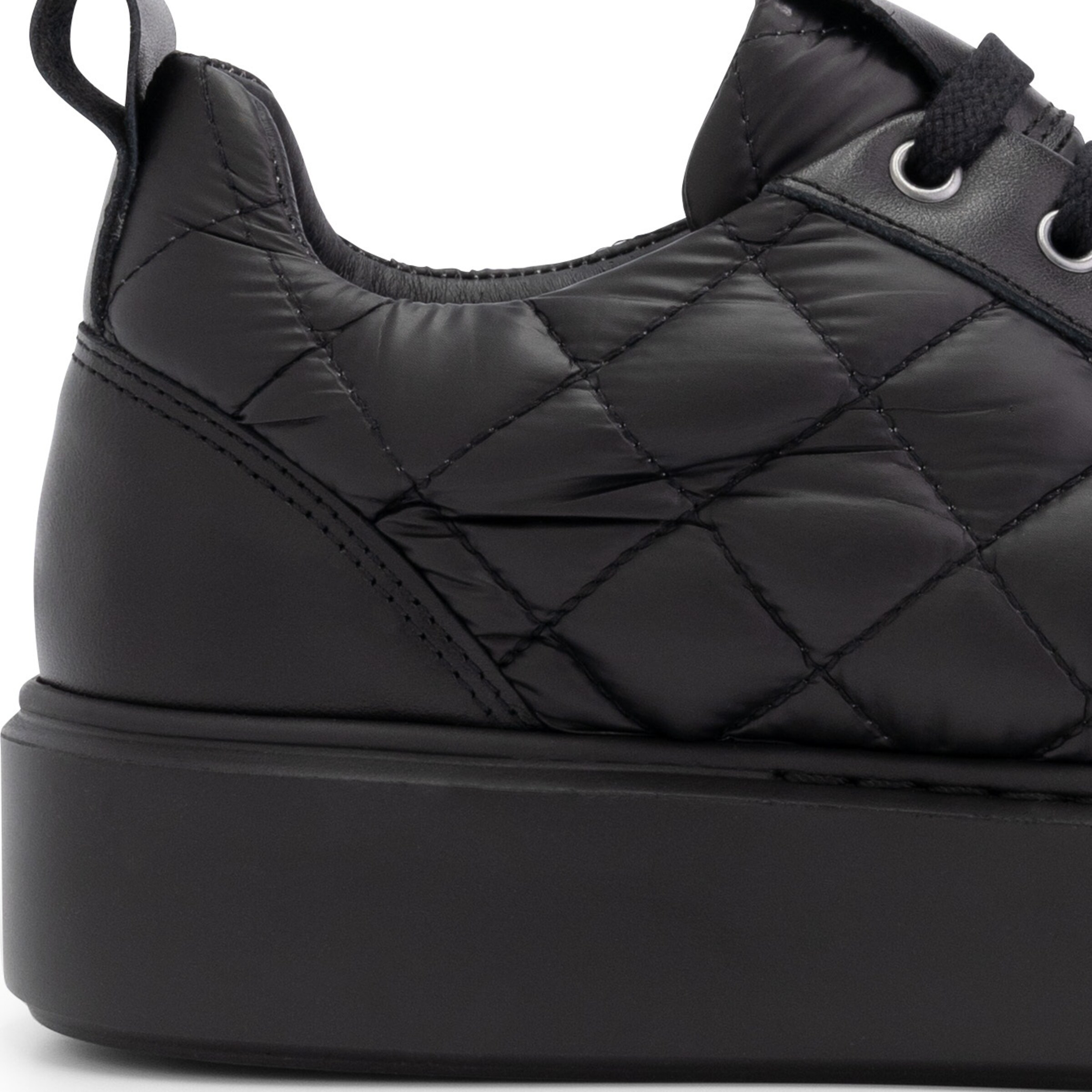 Mysa Sneakers 'Lanthe' in Black