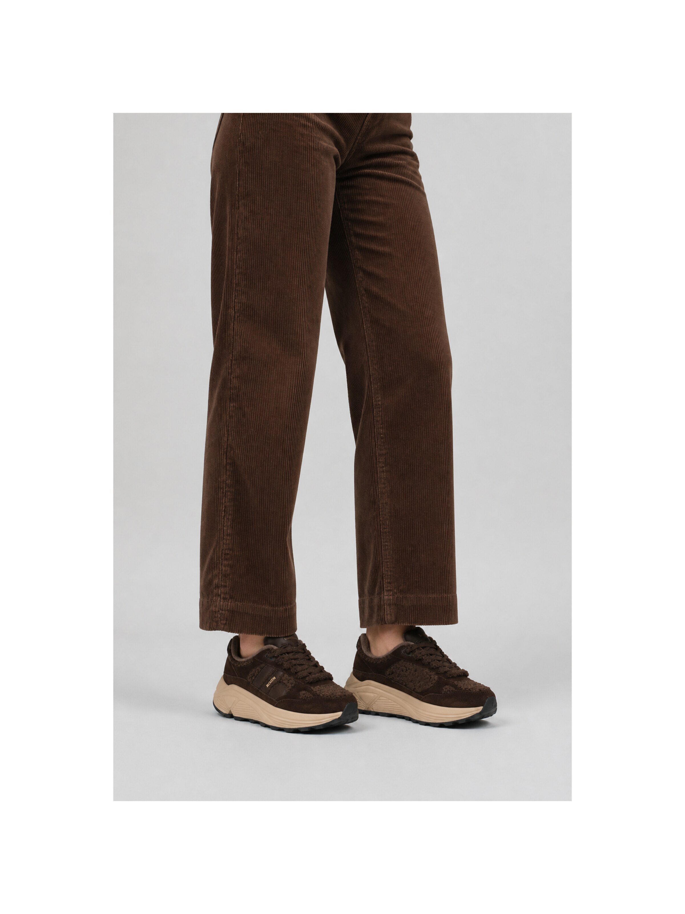 BLACKSTONE Platform trainers 'V-RILEY' in Brown