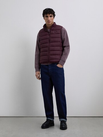 Scalpers Vest 'New Gstaad' in Red: front