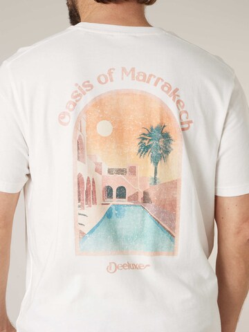 T-Shirt 'Marrakech' Deeluxe en blanc