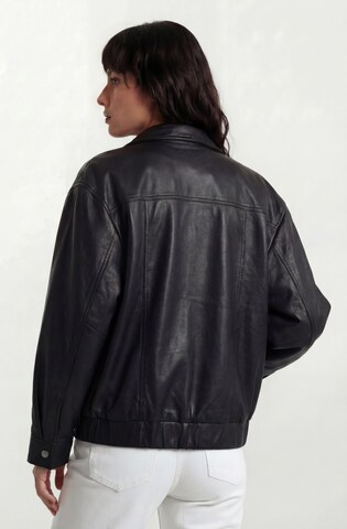 trueprodigy Tussenjas 'Nova' in Zwart