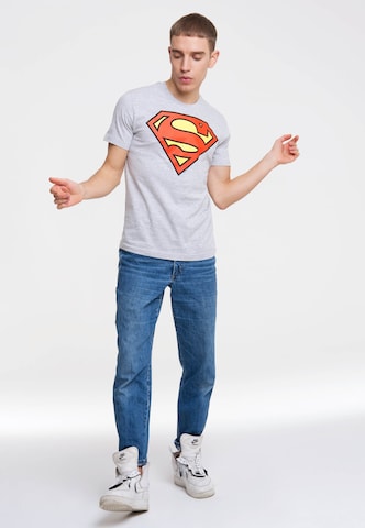 LOGOSHIRT T-Shirt SUPERMAN - LOGO in Grau