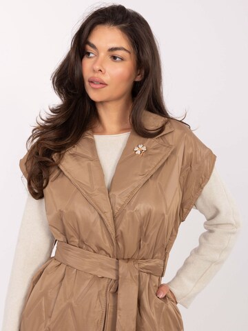 Madnezz House Vest i beige