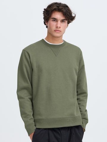Casual Friday - Pullover ' CFPersson ' em verde: frente