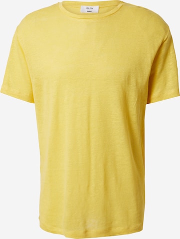 DAN FOX APPAREL - Camiseta 'Dian' en amarillo: frente