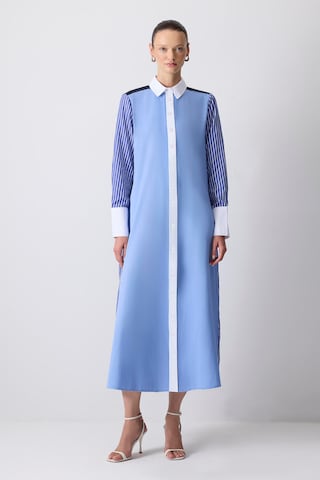 Robe-chemise Touche Prive en bleu : devant
