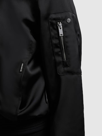 Veste mi-saison 'Tami' khujo en noir