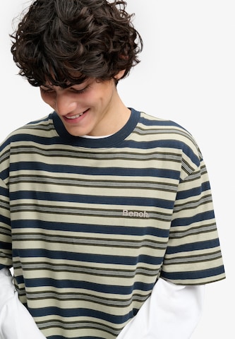 T-Shirt 'Bench x Superdry & Co' BENCH en vert