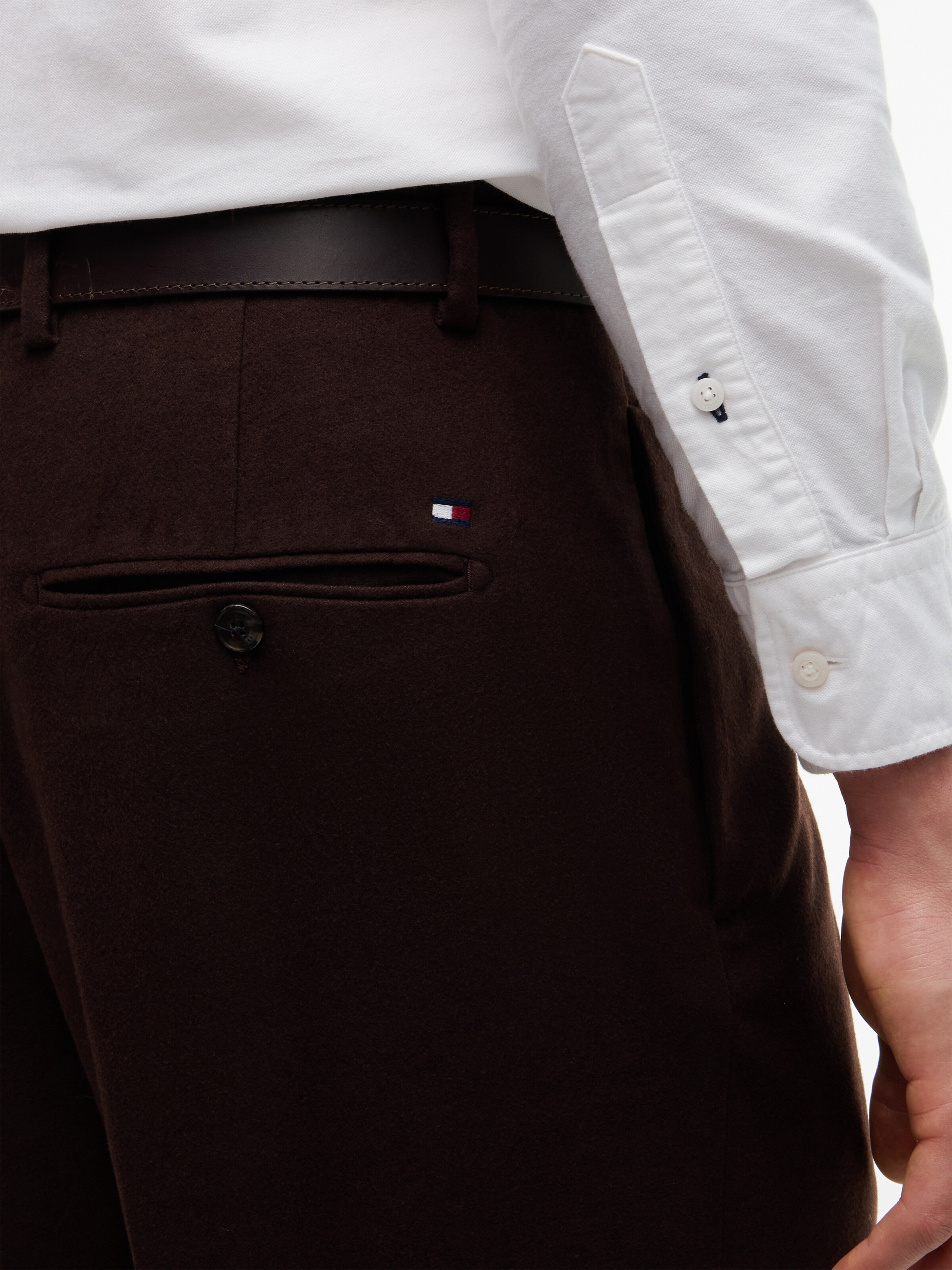 TOMMY HILFIGER Slimfit Kalhoty se sklady v pase – hnědá