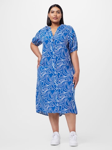 Robe-chemise 'DES ALLIE' ONLY Carmakoma en bleu : devant