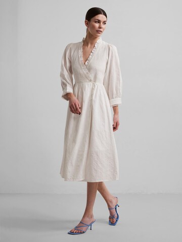 Y.A.S Shirt dress in White: front
