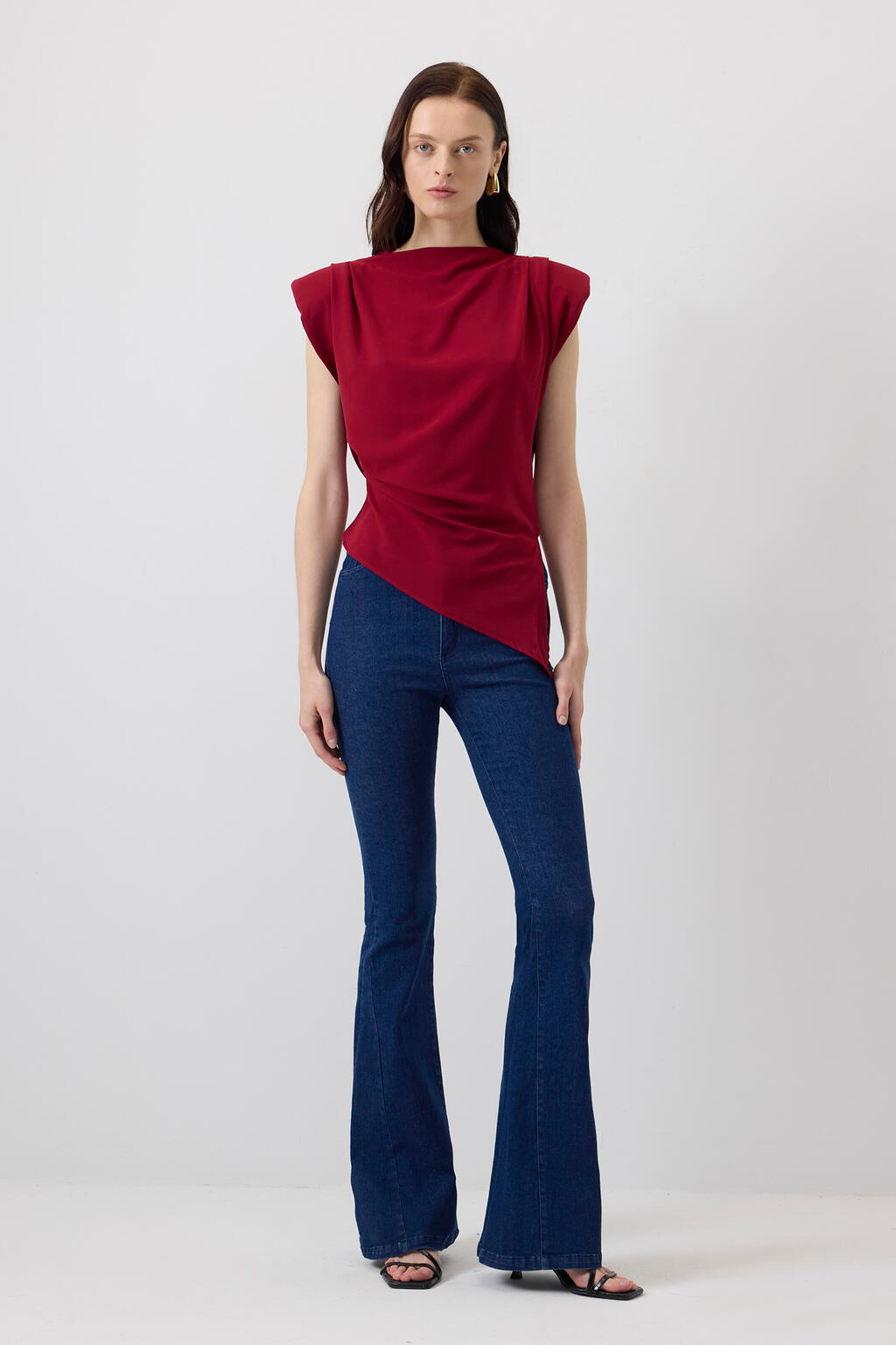 Touche Prive Blouse in Red: front