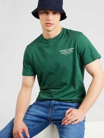 Tommy Jeans Μπλουζάκι 'Essentials' σε πράσινο