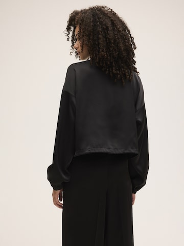 FILA - Sudadera con cremallera en negro