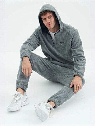 Tommy Life Tracksuit 'Aktive Sets' in Grey: front