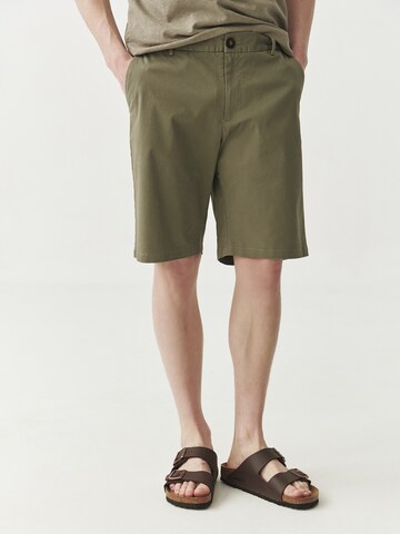 TATUUM Loose fit Pants in Green: front