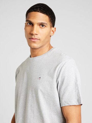 GANT - Camiseta en gris