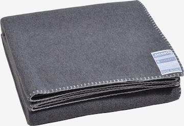 ZOEPPRITZ Blankets 'Smoothy' in Grey: front