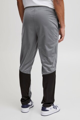 !Solid Regular Trousers 'Izayah' in Grey