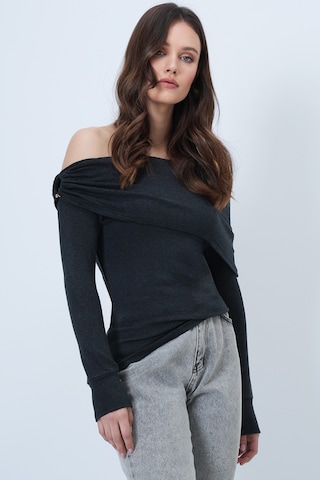 Trend Alaçatı Stili - Camiseta en gris