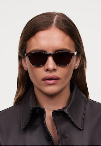 CHIMI Sonnenbrille in Braun: Vorderseite