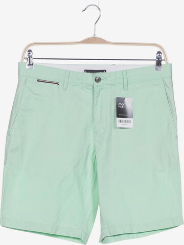 TOMMY HILFIGER Shorts in 33 in Green: front