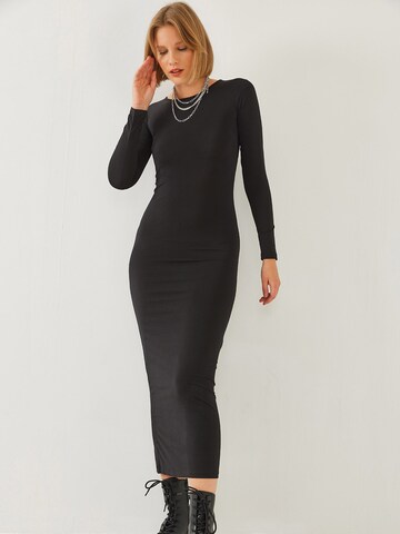 Bianco Lucci Рокля в черно