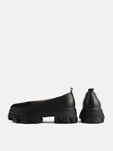 L37 HANDMADE SHOES Mokassin 'Straight Up' i sort