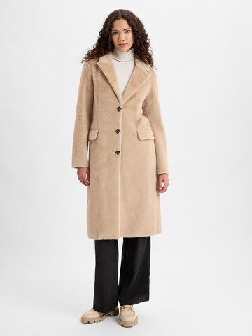 Manteau mi-saison Marie Lund en beige : devant