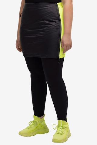 Ulla Popken Athletic Skorts in Black: front