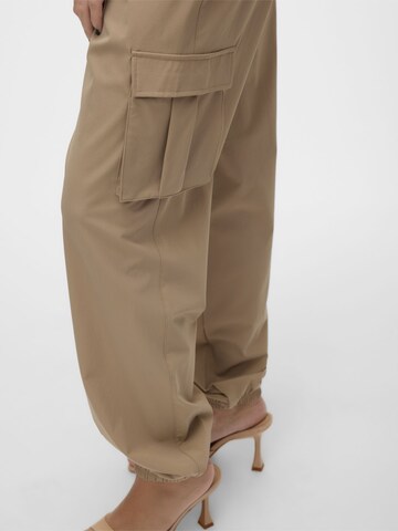 VERO MODA Loosefit Cargohose in Braun