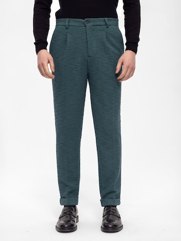 Antioch Tapered Pleat-front trousers in Green: front