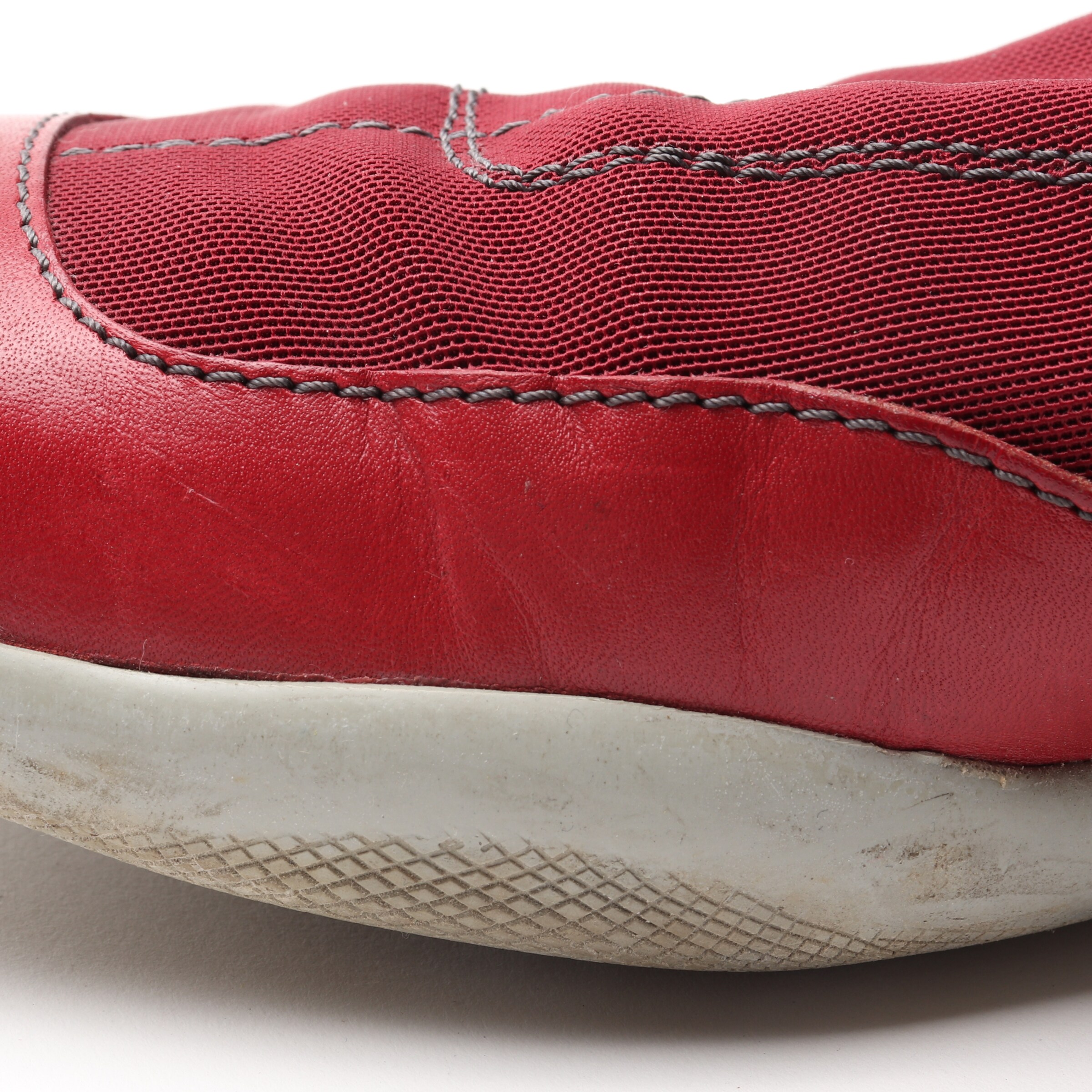 PRADA Flats & Loafers in 39 in Red